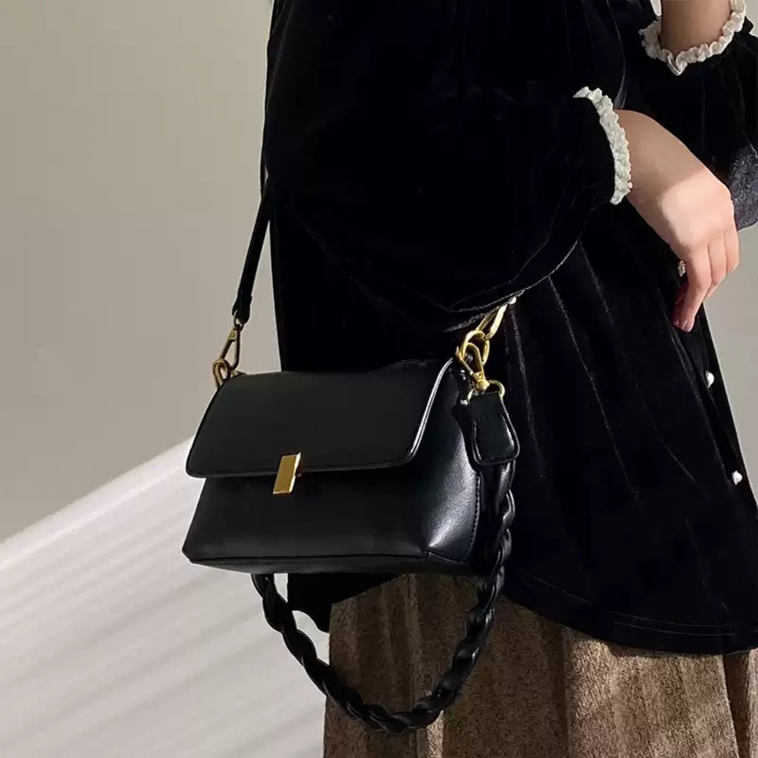 Vintage Underarm Shoulder Crossbody Small Square Bag BG0006