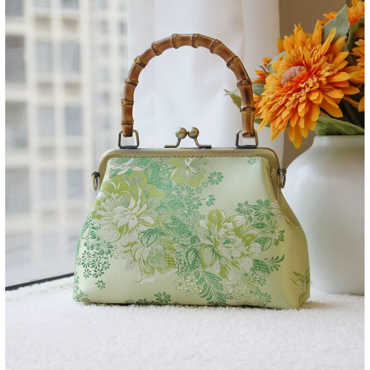 Ethnic-Style Retro Handcrafted Chinese Handbag with Bamboo-Joint Handles BG0011