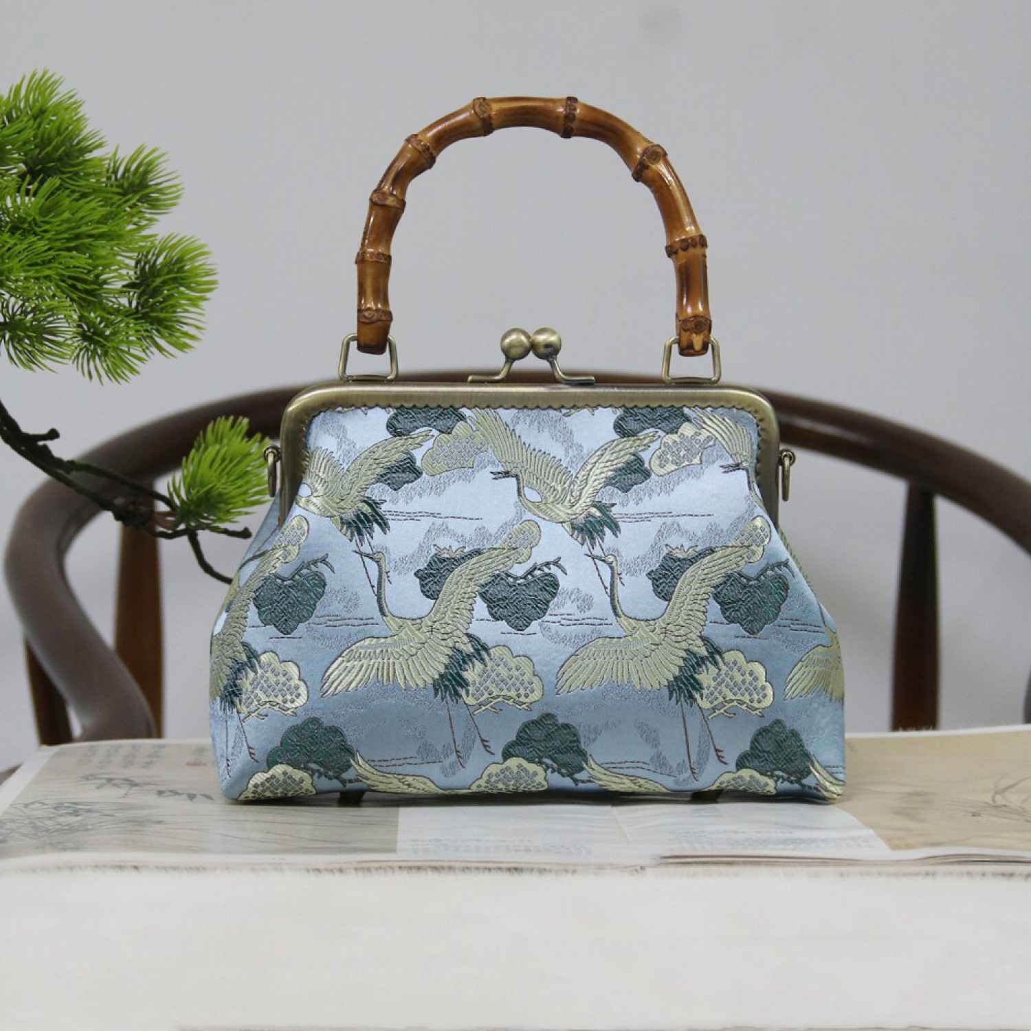 Ethnic-Style Retro Handcrafted Chinese Handbag with Bamboo-Joint Handles BG0012