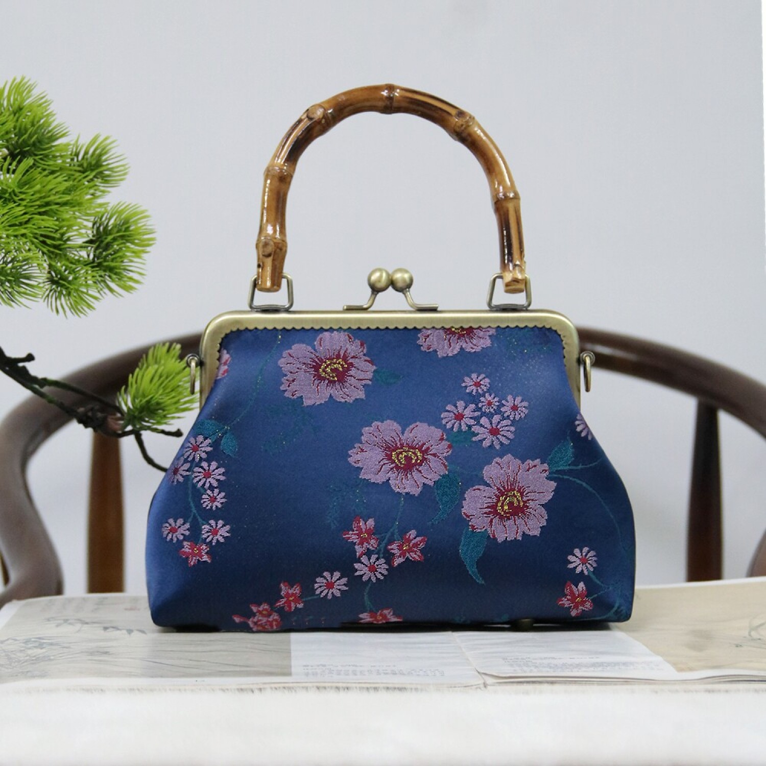 Ethnic-Style Retro Handcrafted Chinese Handbag with Bamboo-Joint Handles BG0020
