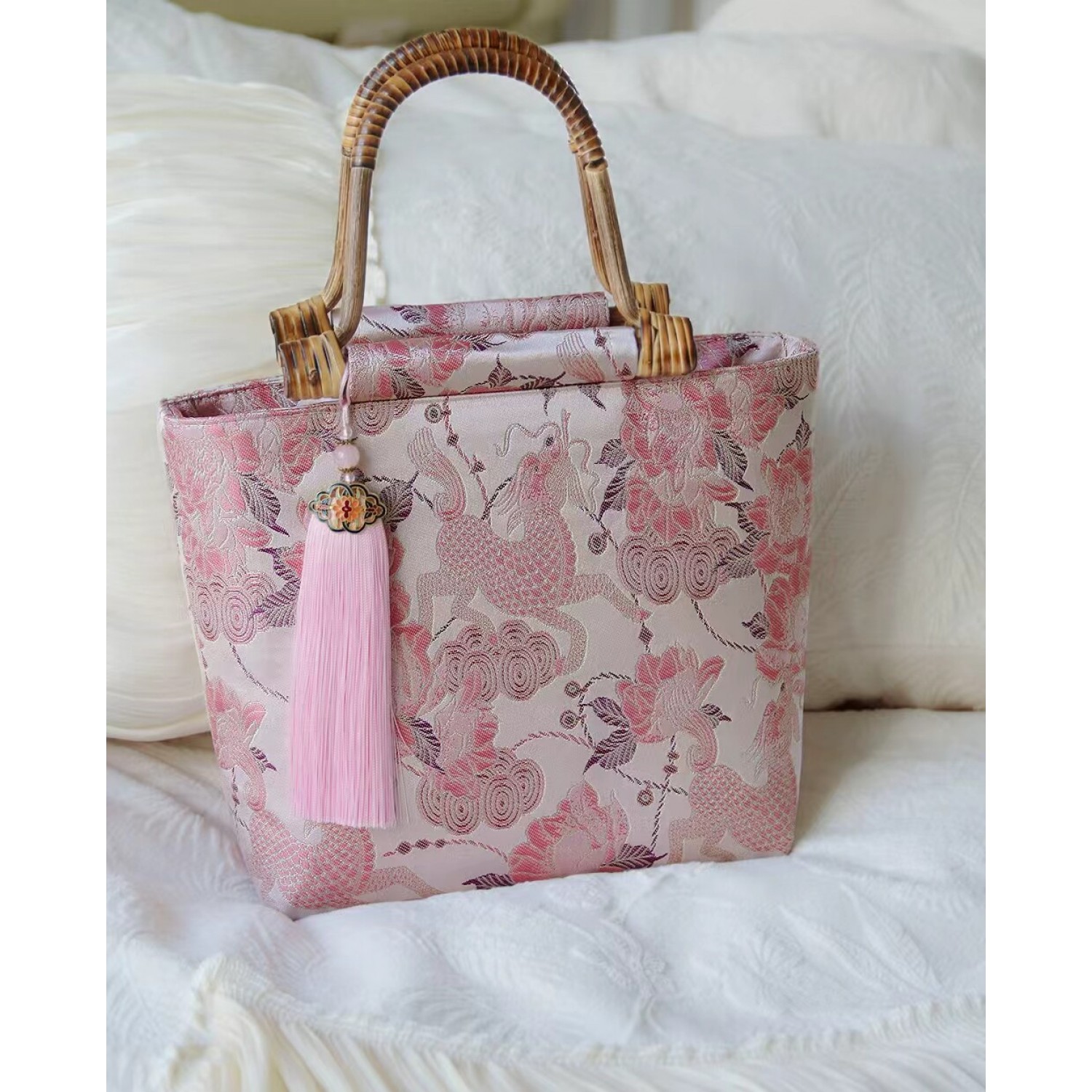 Ethnic-Style Retro Handcrafted Chinese Handbag with Bamboo-Joint Handles BG0015